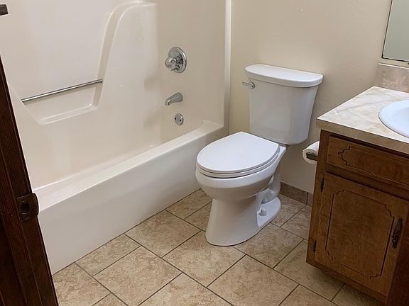 5th image of 5460 Camille Gardens Cir