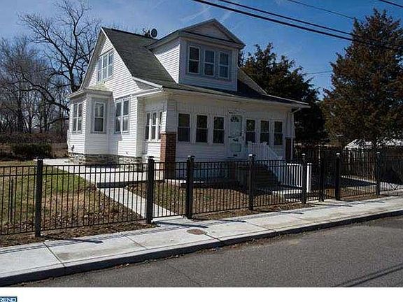 3rd image of 918 Walnut Ave