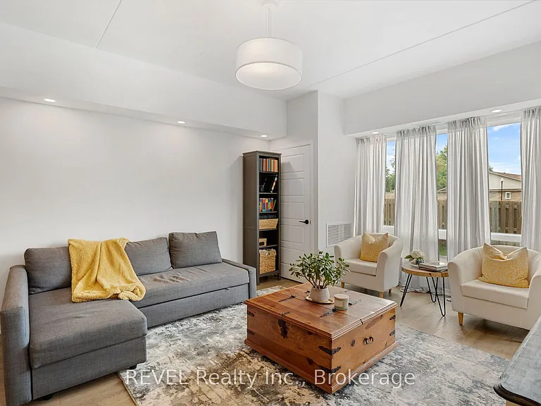 3998 Victoria Ave #106 — Photo 6