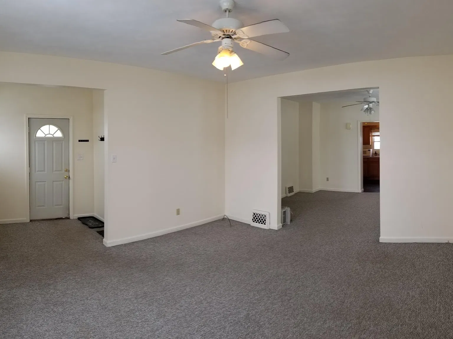 904 Burrstone Rd — Photo 4