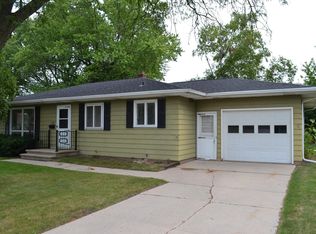 1138 Higgins Ave, Neenah, WI 54956