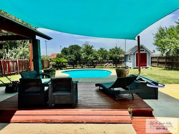 1711 E 21st St, Mission, TX 78572