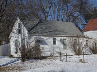1703 Monroe St, Quincy, IL 62301