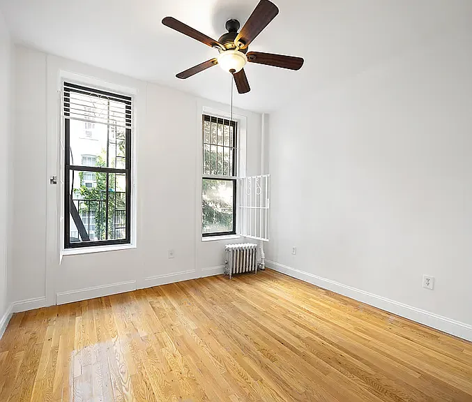 323 E 90th St #1RE — Photo 4