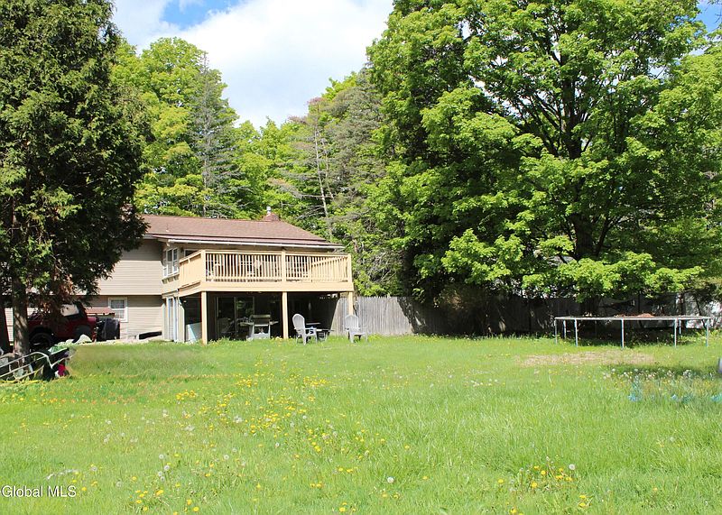 3rd image of 482 Sweetman Road