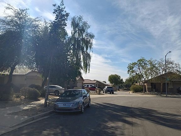 5th image of 17207 W Durango St