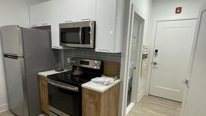 2 bed, 900 sqft, $2,600 — Photo 3