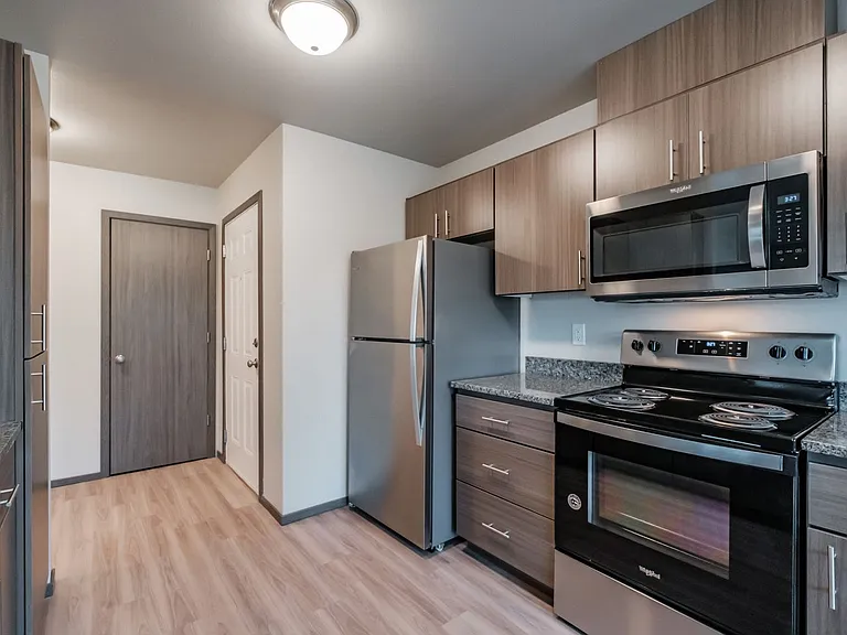 Cherry Glen Apartments — Photo 28