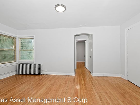 5th image of 5620 S Martin Luther King Dr Unit 1R
