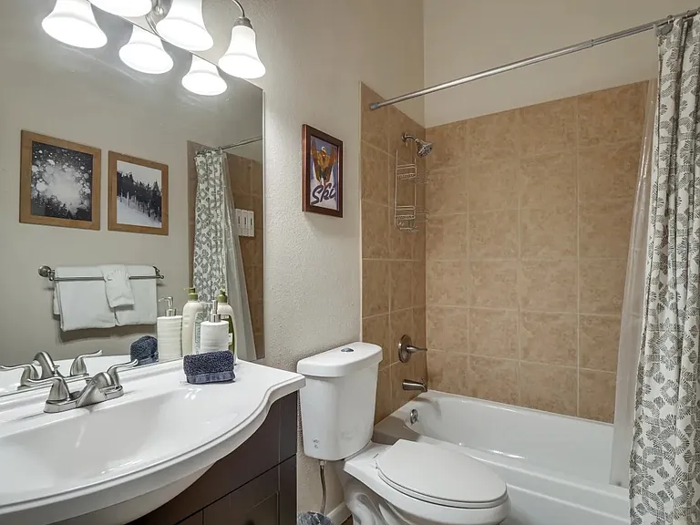 15 Granite St — Photo 20