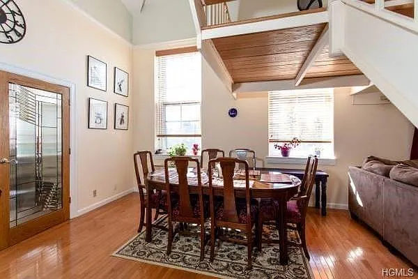 2 bed, 1100 sqft, $2,650 — Photo 4