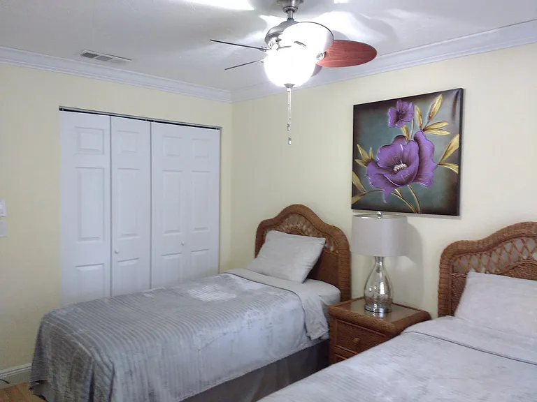 6139 Carlton Ave — Photo 10