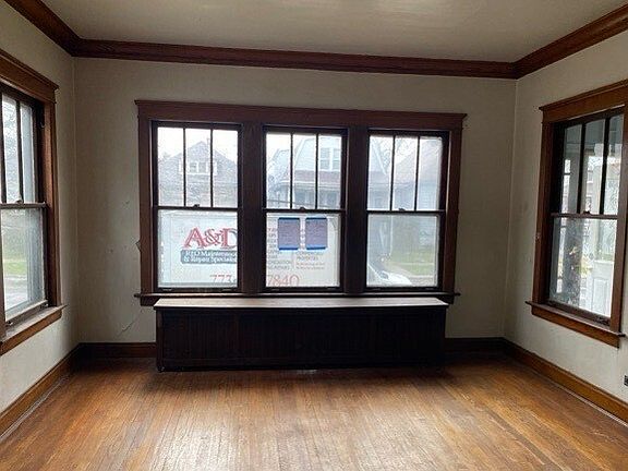 3rd image of 1316 W 72nd St
