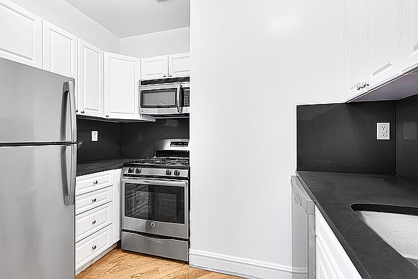 1st image of 1378 York Ave APT 3C