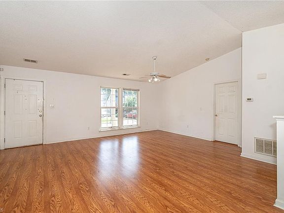 4th image of 7 Jans Ct