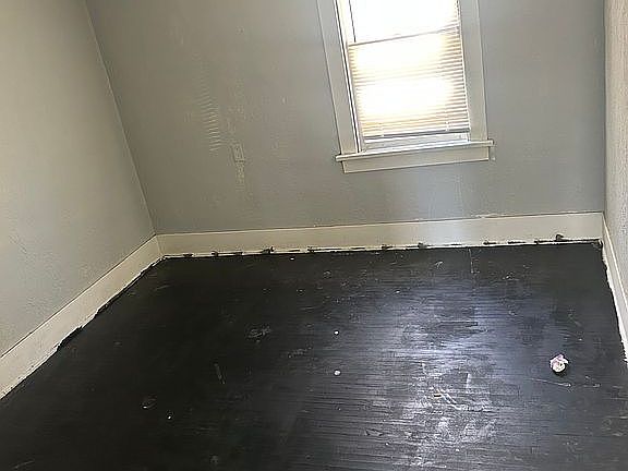 2nd image of 1388 N Walnut Grove Ave