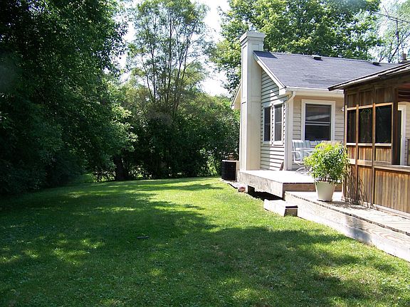 Private, fenced in yard