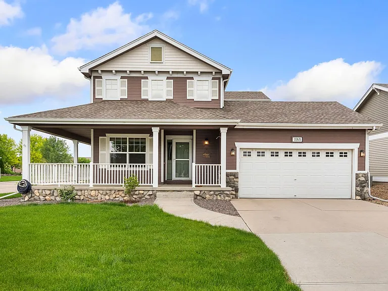 1068 Canal Dr — Photo 2