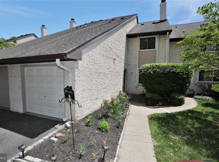 94 Tennyson Dr, Plainsboro, NJ 08536