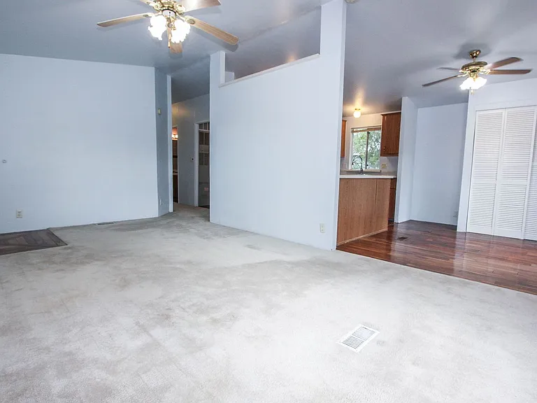 1401 Union Ln — Photo 3
