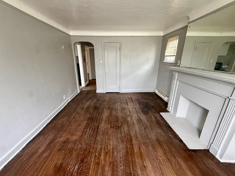 9516 Wayburn — Photo 12