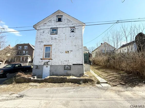 817 Park Ave #R, Johnstown, PA 15902