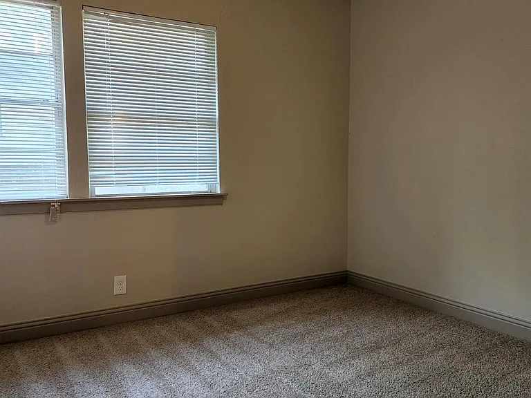 1111 Hollis St — Photo 9