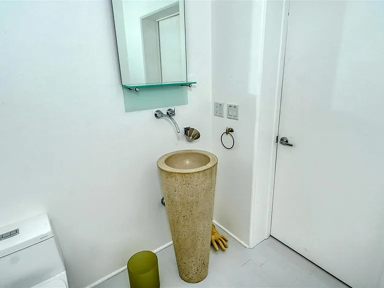 213 N Washington Dr — Photo 21