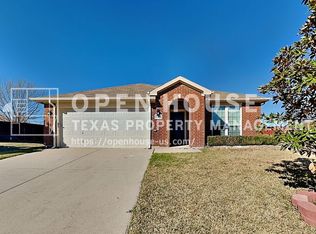 1305 Pepperfield Ct, Burleson, TX 76028