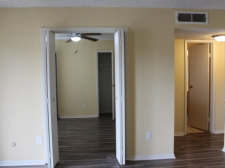 3919 Fairmont Pkwy #200 — Photo 10