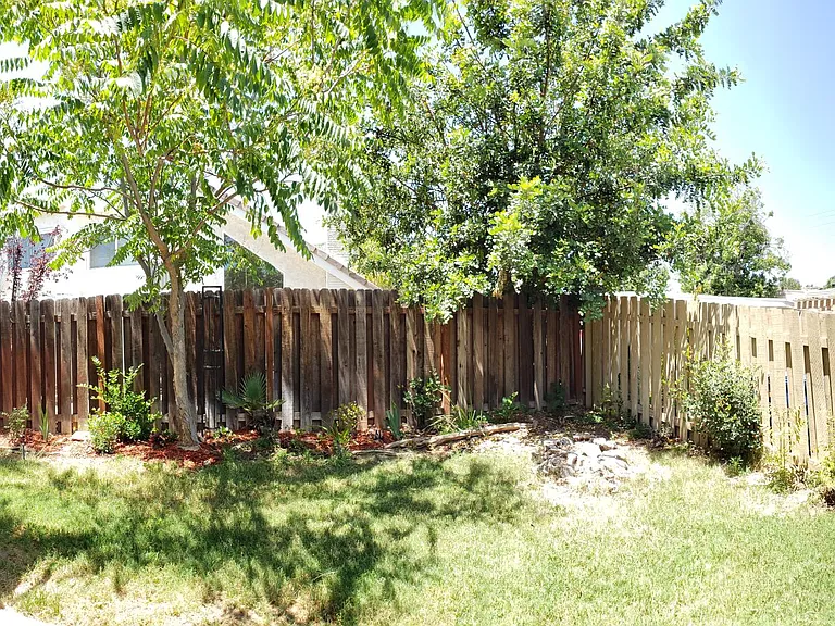 22719 Garzota Dr — Photo 15