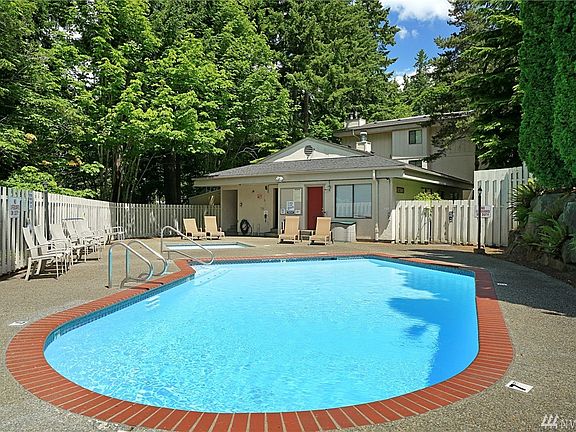 4th image of 12700 NE 116th St #15-L