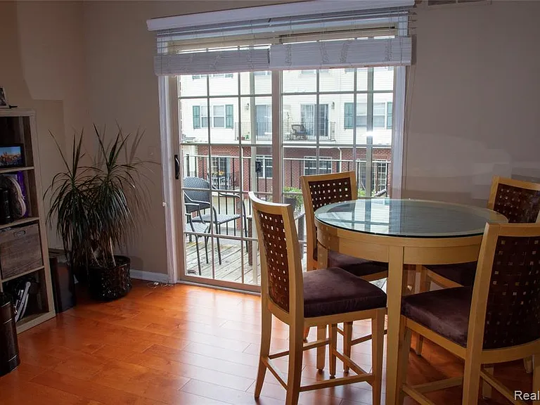 1446 Raliegh Pl #112 — Photo 7