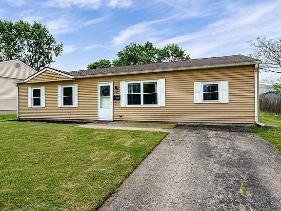 3rd image of 1139 Chalet Ave