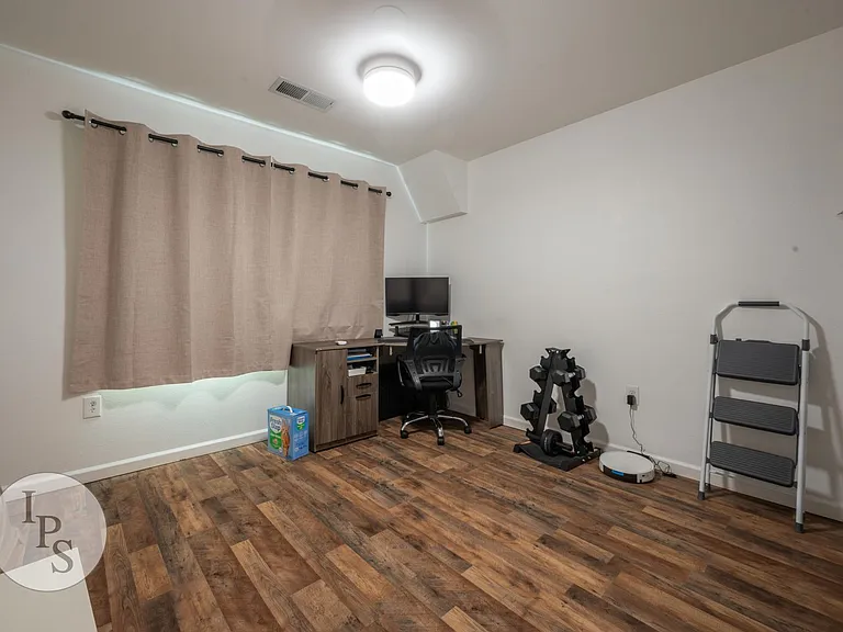 2767 W Fairmont Ave #101 — Photo 12