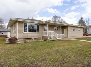 500 W 5th St, Canton, SD 57013