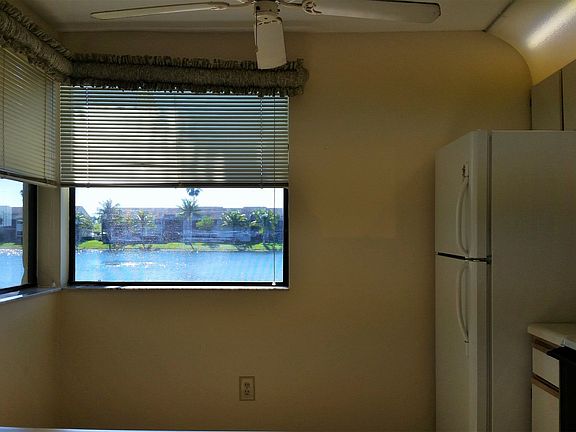 2nd image of 1044 S Independence Dr APT C