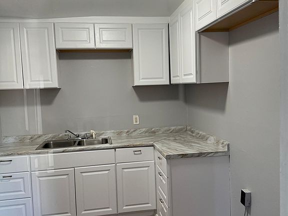 4th image of 1505 22nd St SW