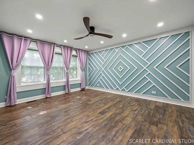 309 Newport Ln — Photo 13