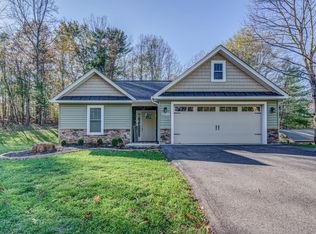 6913 Pine Needle Dr, Boones Mill, VA 24065