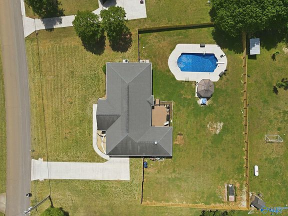 4th image of 148 Whitt Haven Dr