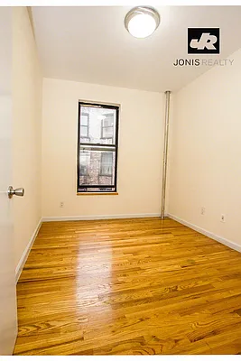 Rented by Jonis Realty | media 3