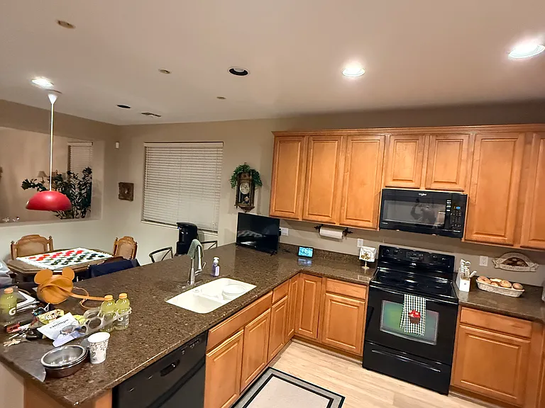 18302 N Cherry Ln — Photo 2