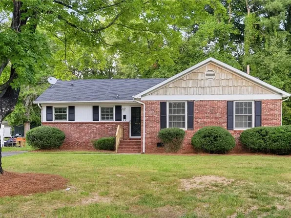 3709 Whitfield Rd, Winston Salem, NC 27105