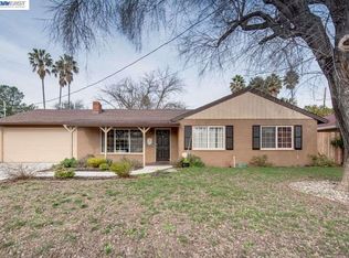 1831 Apple Dr, Concord, CA 94518