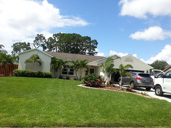 4th image of 437 NW Concord Drive