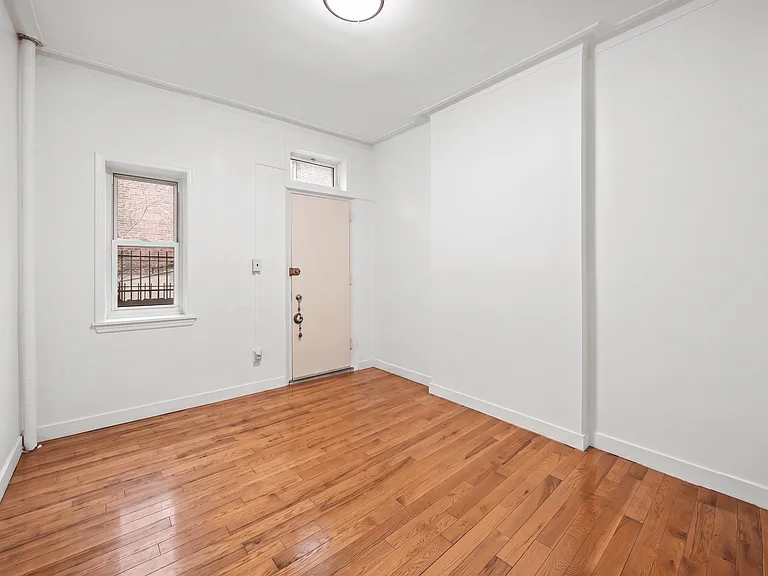 426 E 73rd St #1RW — Photo 3