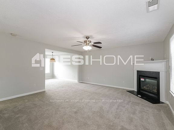 5th image of 407 Kara Ln