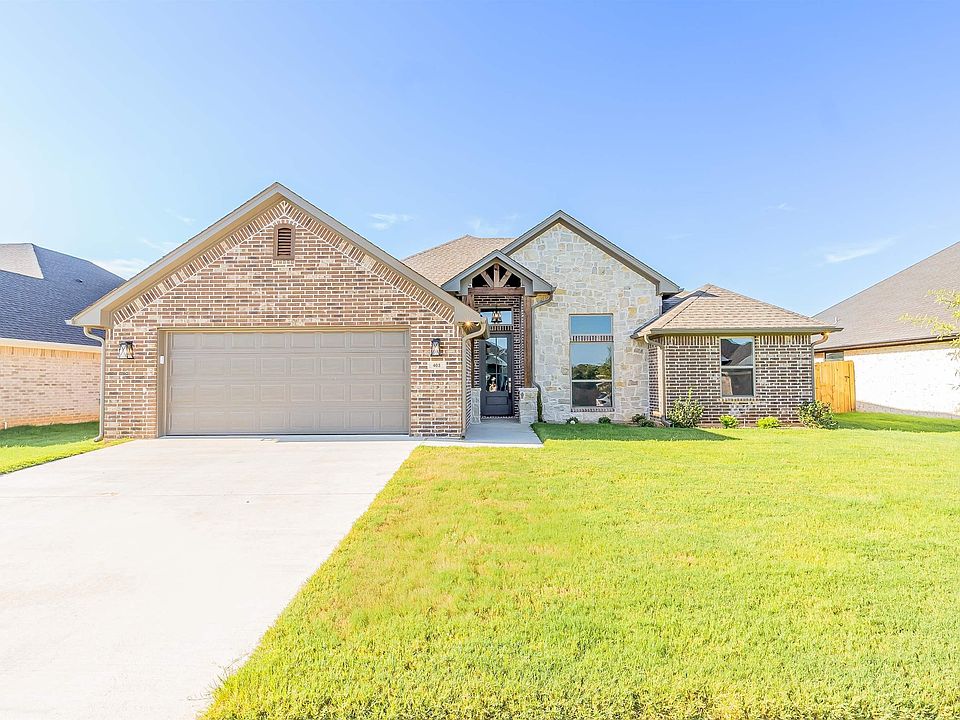 1st image of 403 Meadow Ct