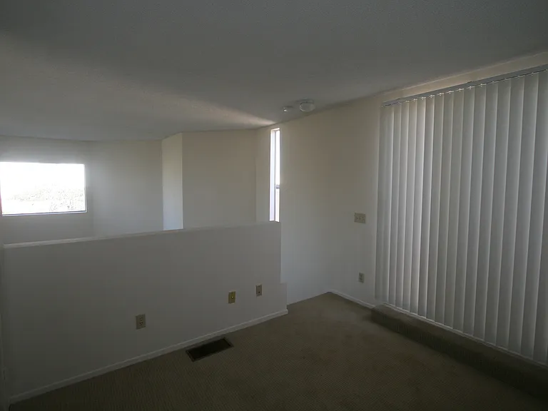 3637 Clarington Ave #202 — Photo 16